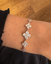 Carica l&#39;immagine nel visualizzatore di Gallery, Bracciale Flower Zirconia
