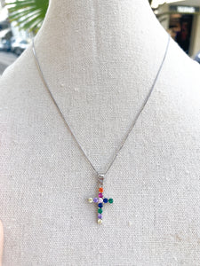 Collana Croce Crystal Cross multicolor con T-bar - Crystal Rainbow